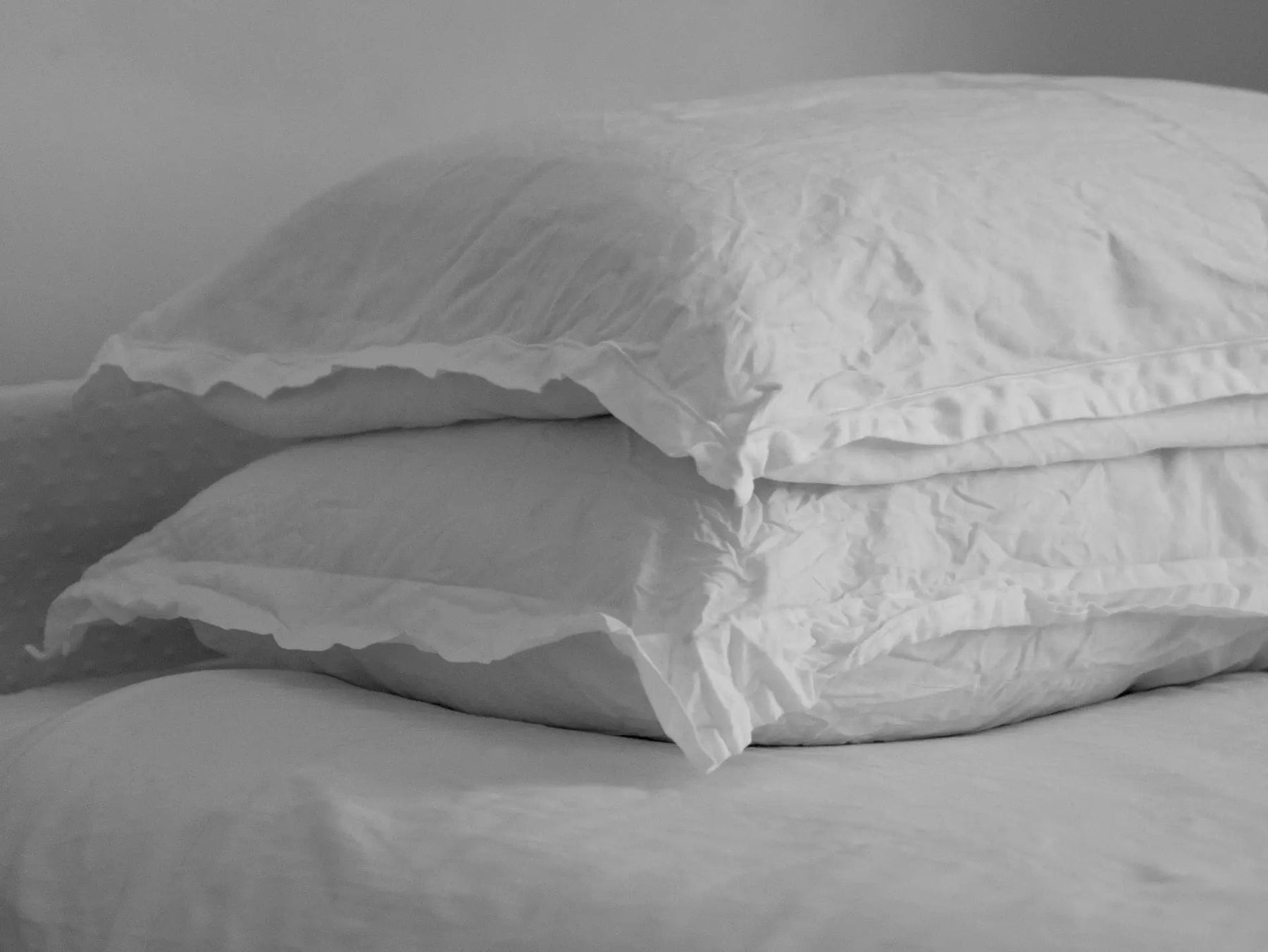 Choosing the Right Pillow: A Comprehensive Guide to Supporting Restful Sleep - Rest Relax