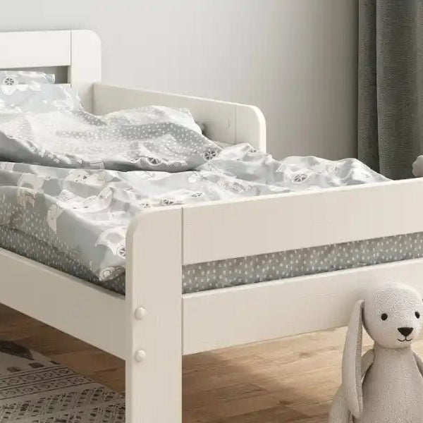When to Transition to Toddler Bed: A Parent’s Guide - Rest Relax